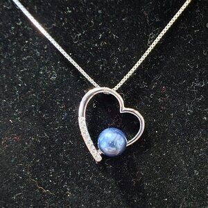 Side Heart Pearl Pendant Necklace